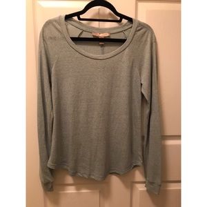 Light-weight long sleeve shirt